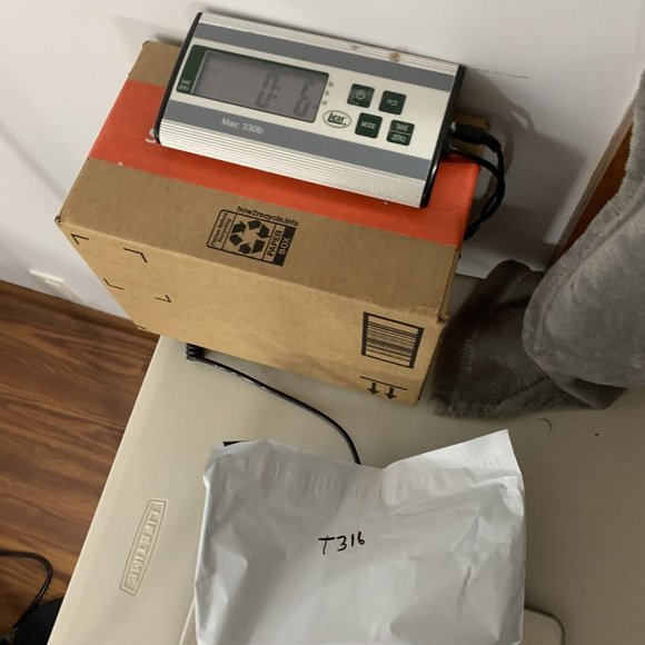 Palm Lily Women’s Sleeveless Button Front Top Turquoise w/ Fruit Print Size 12 - Picture 10 of 10